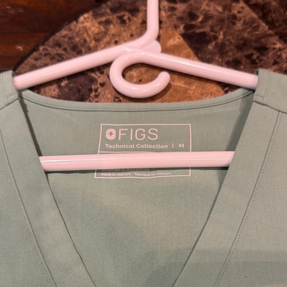FIGS Sage Green Scrub Set womens - Picture 2 of 4